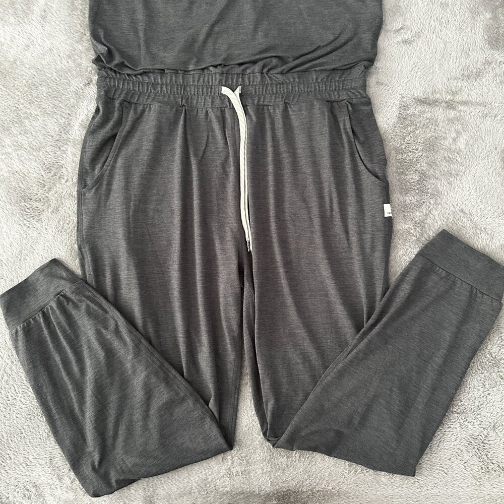 Vuori All Day Jumpsuit Women's size LARGE Gray VW424 Joggers Short Sleeve - Picture 2 of 8